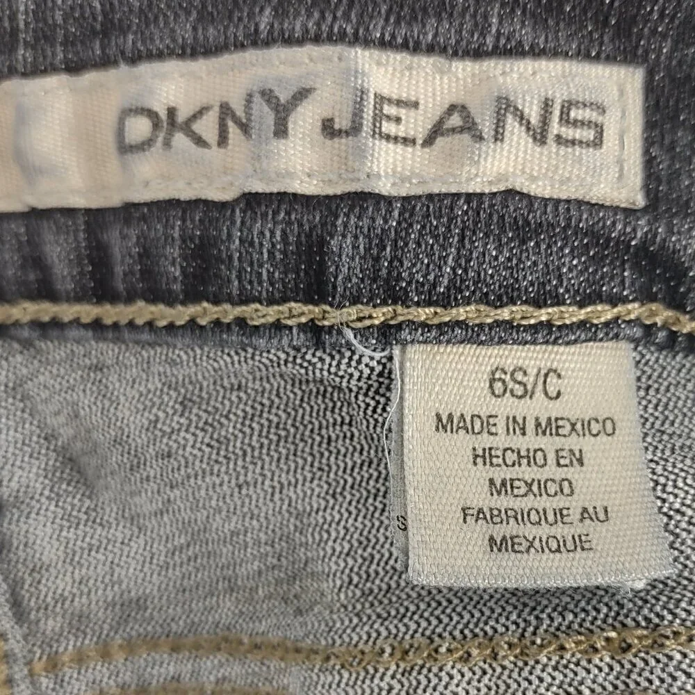 DKNY SOHO Women's Cotton Blend Five Pocket Wide Leg Blue Jeans Size 6S/C - Picture 9 of 11